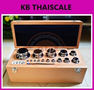 ชุดลูกตุ้มน้ำหนักสแตนเลส5กิโล พร้อมกล่องไม้บุกำมะหยี่ ที่คีบ ถุงมือ และผ้าเช็ดตุ้ม สำหรับสอบเทียบ เครื่องชั่งน้ำหนักดิจิตอลทุกชนิด สอบเทียบน้ำหนักชั่งไม่เกิน5กิโล (ใบเซอร์ฯ ISO 17025 สอบถามเพิ่มเติม)