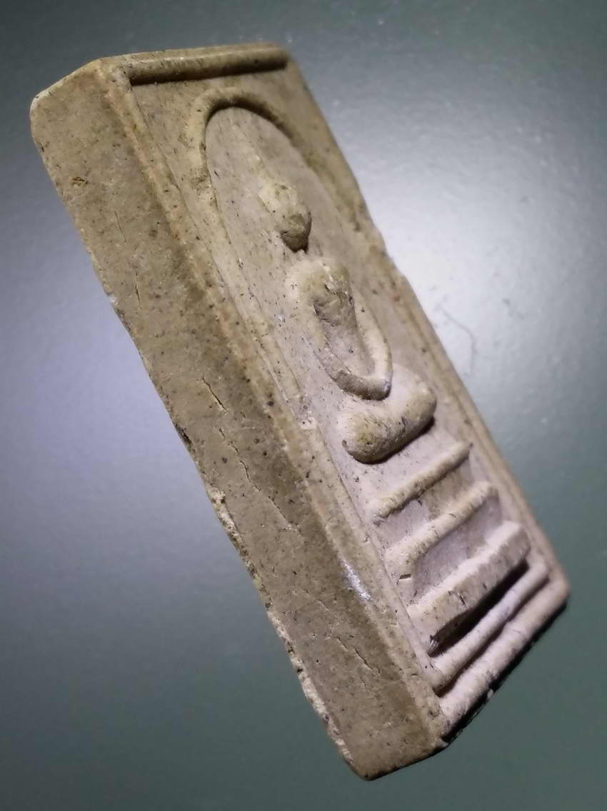 รหัสสินค้า พระไม่ทราบที่ 536 พระสมเด็จเนื้อผงหลังยันต์อุณาโลม สุริยัน และจันทรา ไม่ทราบที่ พระรายการนี้ให้เช่าบูชาแล้ว