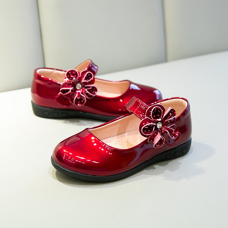 Shoe1539- รองเท้าคัชชูเด็กเล็ก รองเท้าคัชชูเด็กโต สีแดงเข้มสวยเหมือนสีในแบบ สวมใส่สบายได้ทุกโอกาส ใส่สะดวกและถอดง่าย (ความยาววัดจากพื้นภายใน ให้ใช้ความยาวเท้า +0.5/เท้าอูม +1.0 cm.แล้วแลือก)