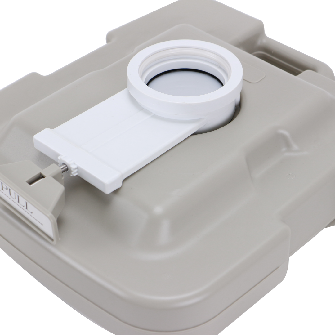 สุขาเคลื่อนที่ รุ่น P.4 ฝารองนั่งแบบวงกลม ความจุน้ำสะอาด 10 ลิตร ความจุของเสีย 10 ลิตร ฟรีสายฉีดชำระ