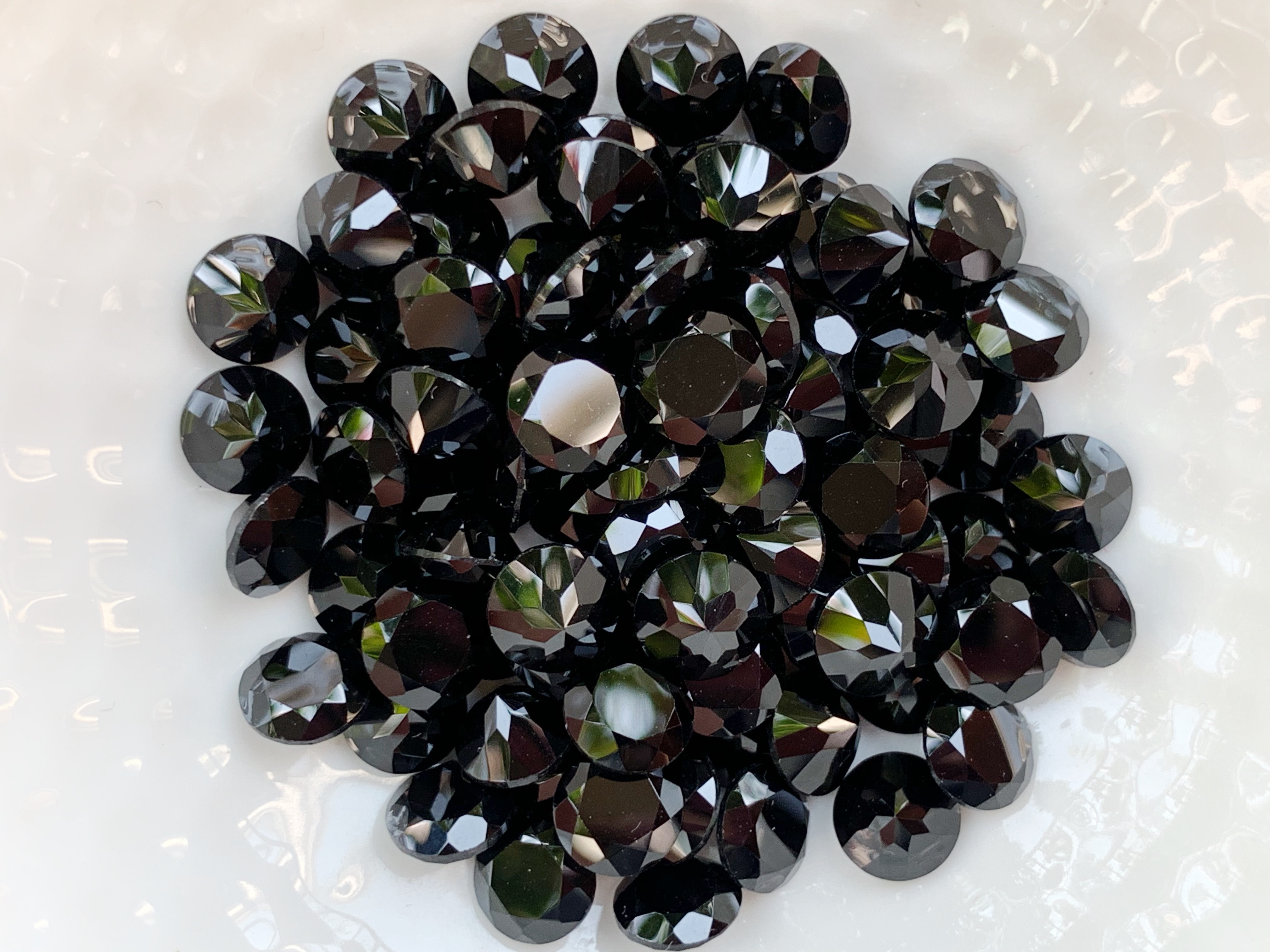 นิลกลม 6.0 มม 5 กะรัต