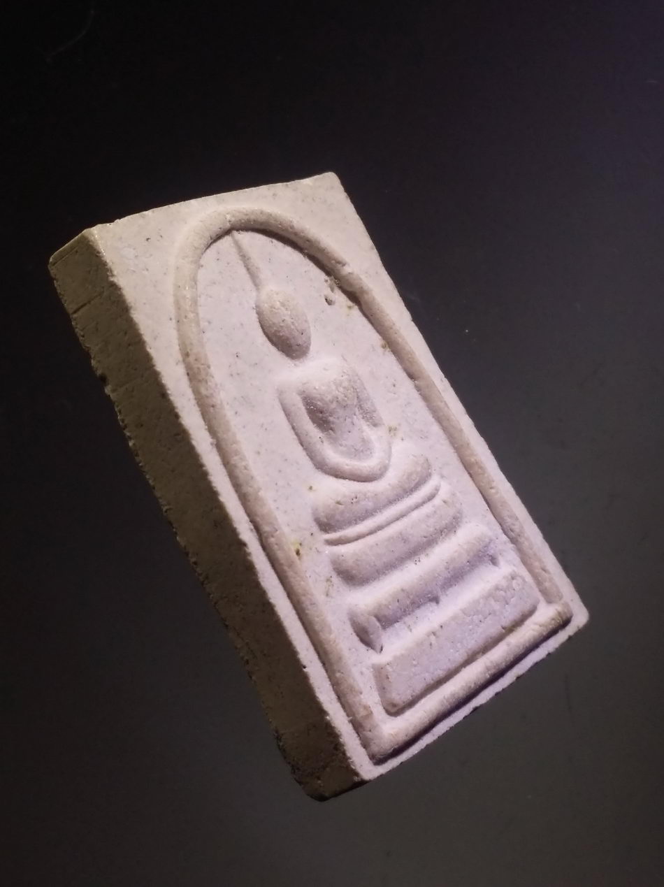 รหัสสินค้า พระสมเด็จ วัดต่างๆ 1135 พระสมเด็จ เนื้อผง หลวงตามหาบัว ญาณสัมปันโน วัดป่าบ้านตาด ไม่ทราบปีที่สร้าง