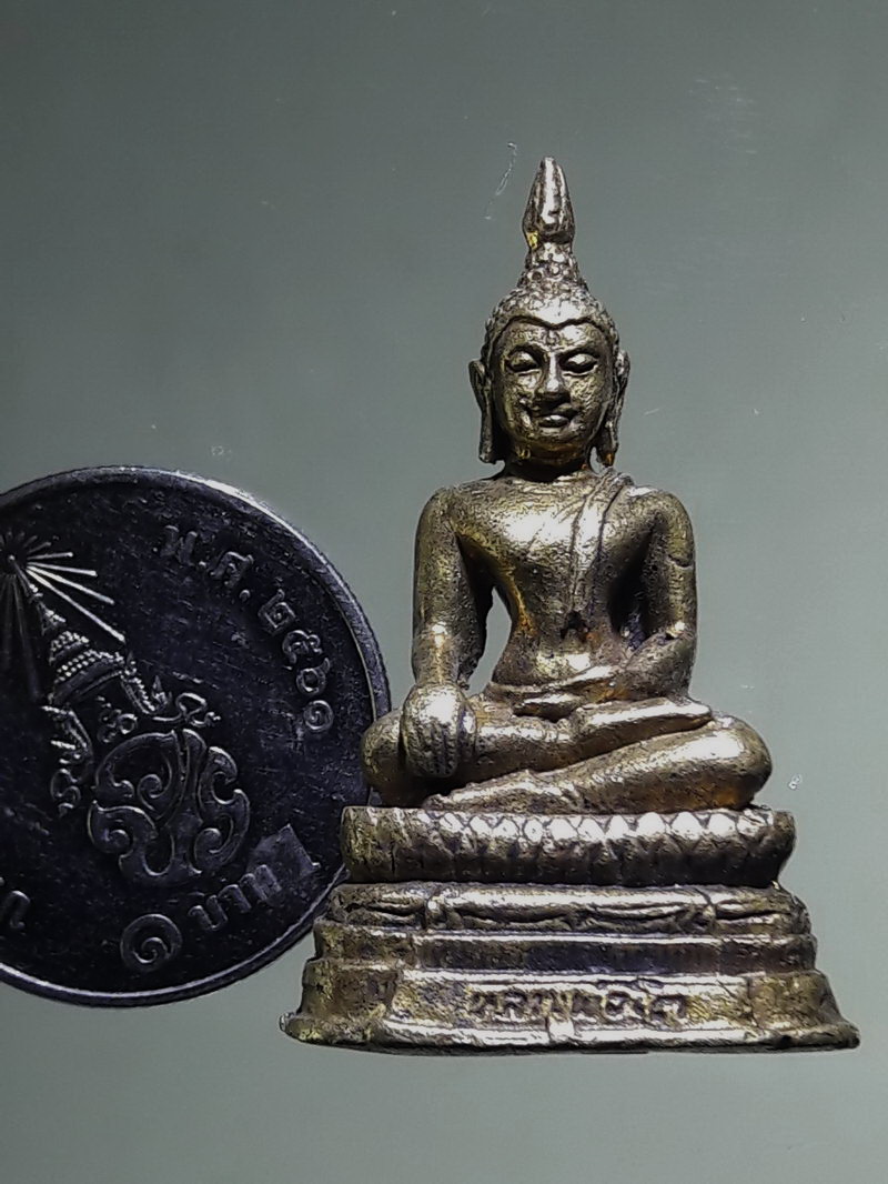 Antig FB 12730 รูปหล่อบรรจุกริ่ง พระพุทธไตรรรัตนนายก หลวงพ่อโต วัดพนัญเชิง กรุงเก่า เนื้อทองผสม ไม่ทราบปี