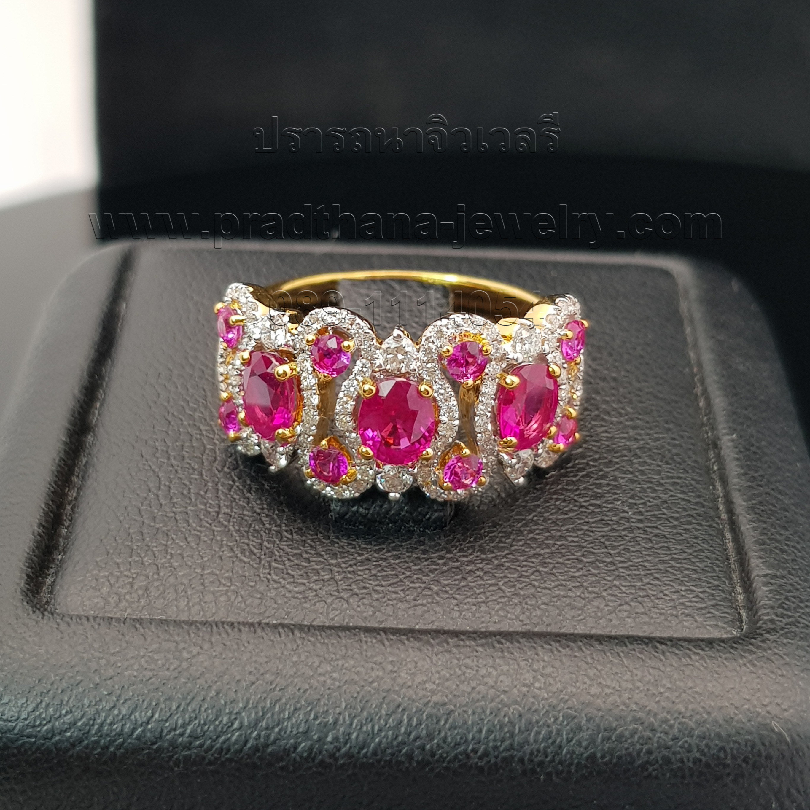 แหวนทับทิมประดับเพชร