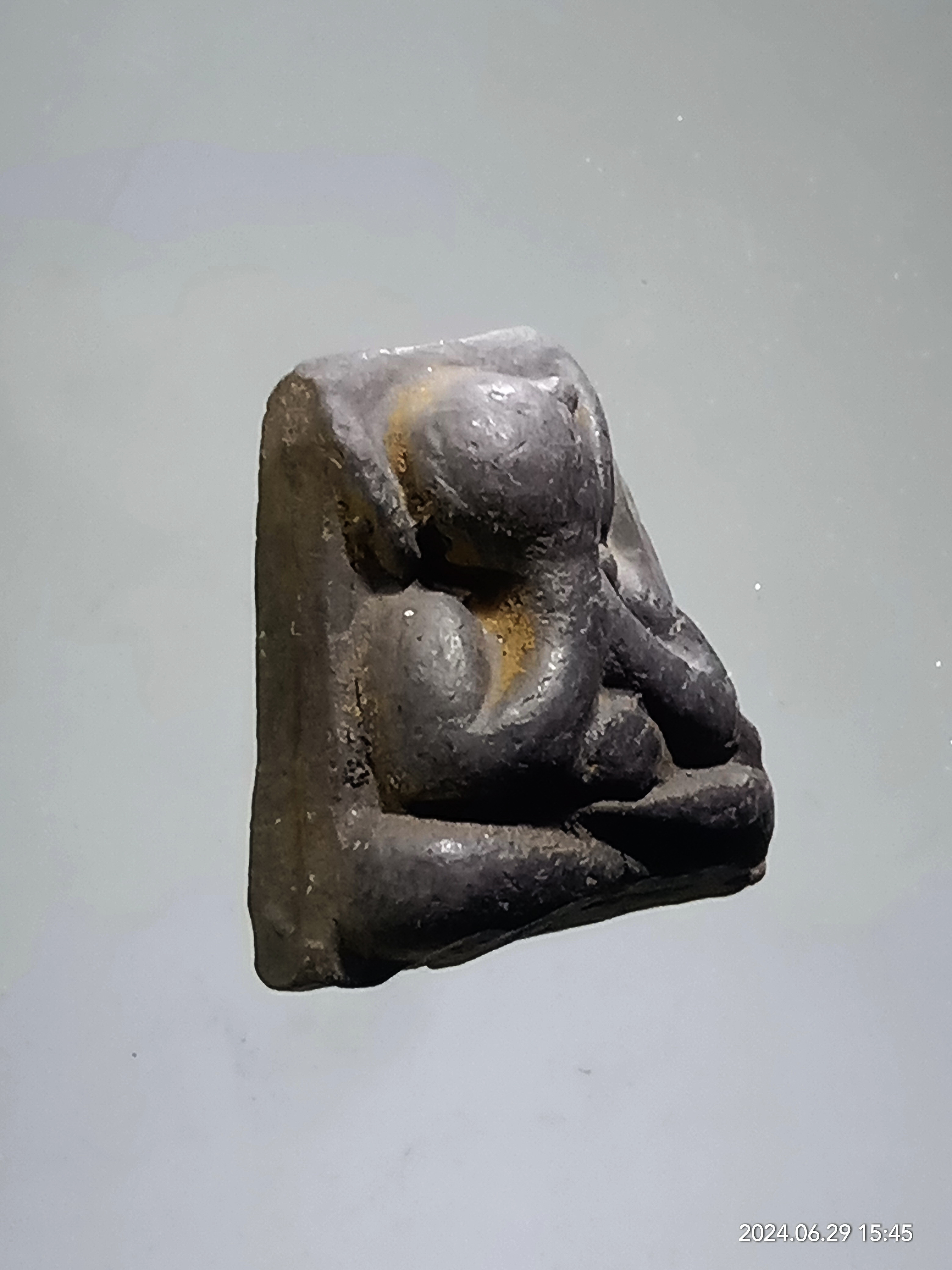 รหัสสินค้า พระเนื้อดิน เนื้อผง เนื้อว่าน 469 พระปิดตาเนื้อผง หลังยันต์อุ หลวงพ่อทาบ วัดกระบกขึ้นผึ้ง จังหวัดระยอง