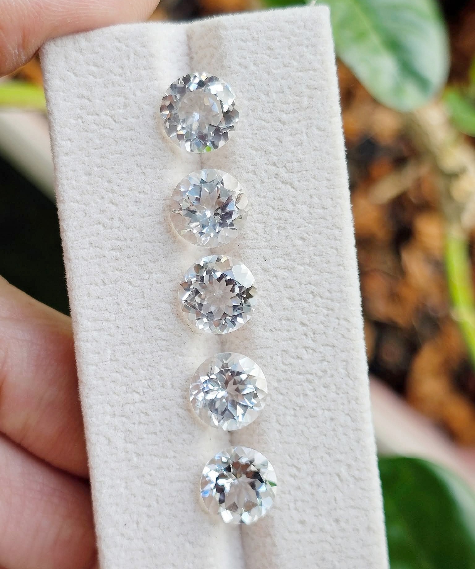 ไวท์โทปาสกลม 9.0 mm. 1 เม็ด