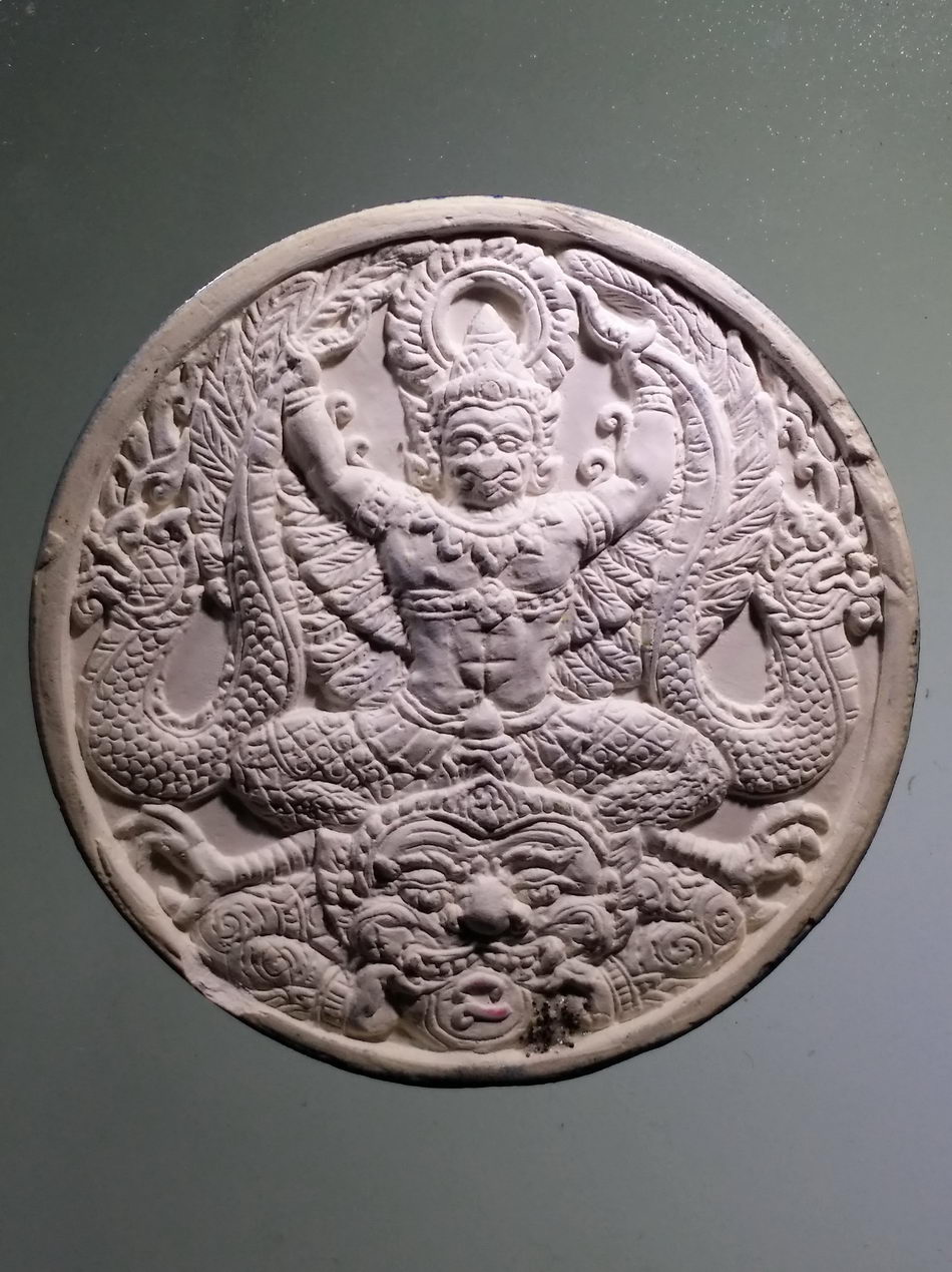 รหัสสินค้า จตุคามรามเทพ 917 พระเทวราชโพธิสัตว์จตุคามรามเทพ เนื้อกระเบื้องเคลือบสีน้ำเงิน รุ่นมหาเศรษฐีบุญฤทธิ์ หลวงพ่อจอน วัดบุญฤทธิ์ จังหวัดนครราชสีมา จัดสร้าง ปี 2550