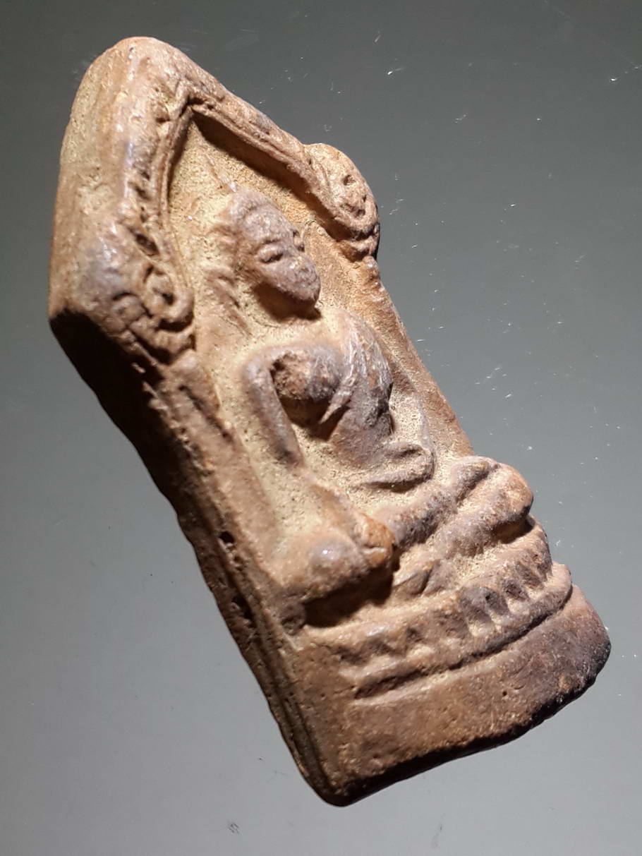 รหัสสินค้า พระไม่ทราบที่ 368 พระเนื้อดินเผา ซุ้มปราสาท ไม่ทราบที่ พระรายการนี้ให้เช่าบูชาแล้ว