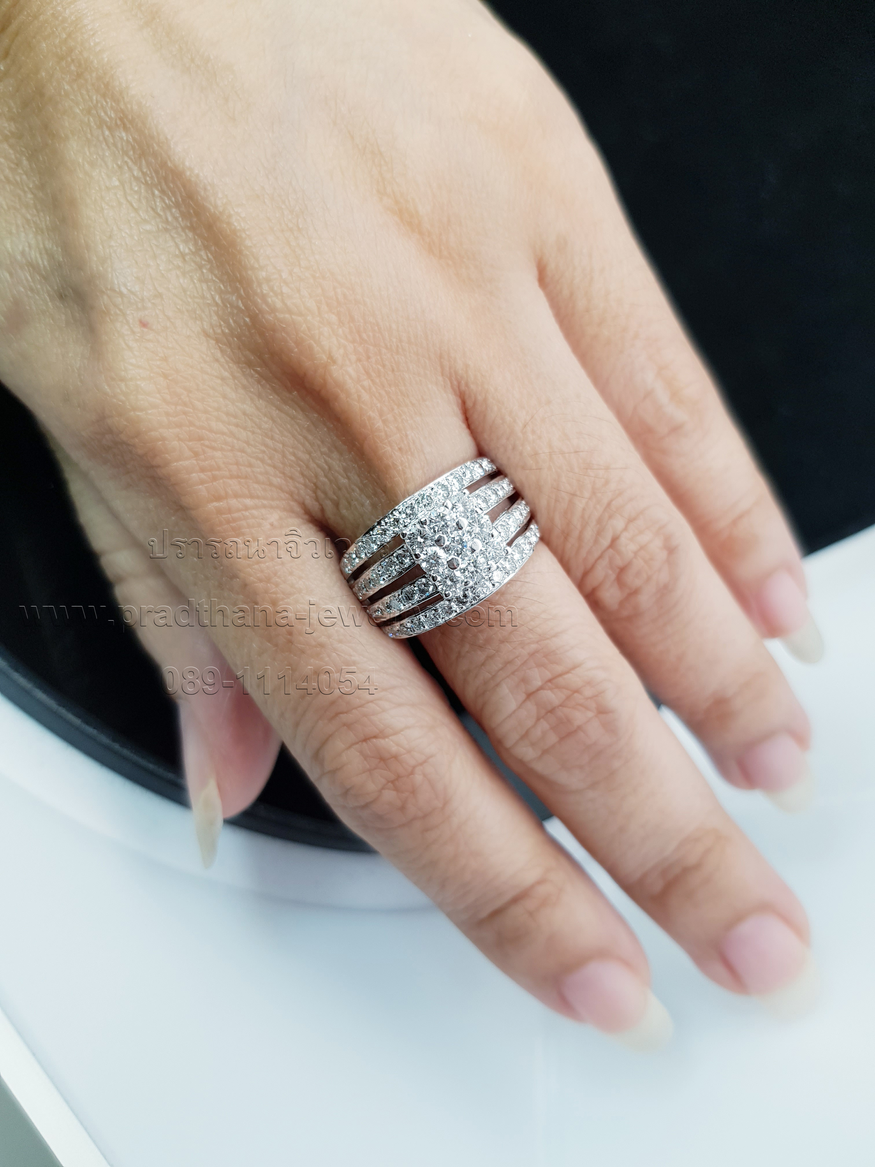 แหวนเพชรหน้ากว้างก้านสี่แถว **จองแล้ว**