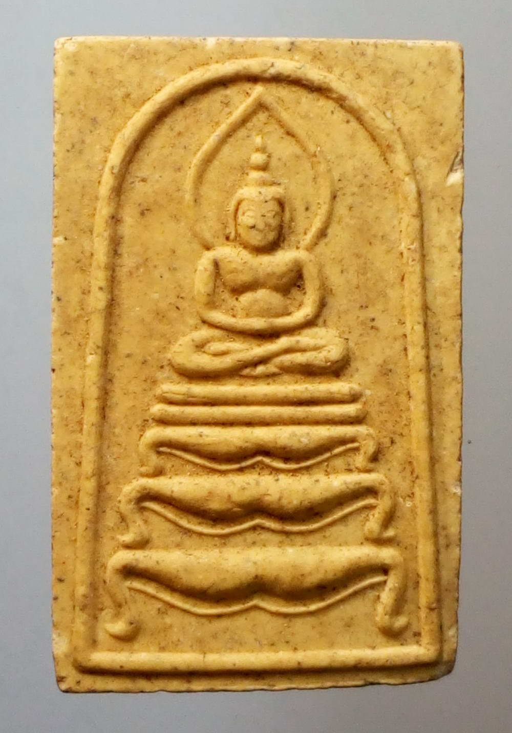 รหัสสินค้า พระไม่ทราบที่ 158 พระลีลามหาเศรษฐี หลังพระพุทธปางสมาธิมีประภามณฑล ฐานขาสิงห์ ไม่ทราบที่