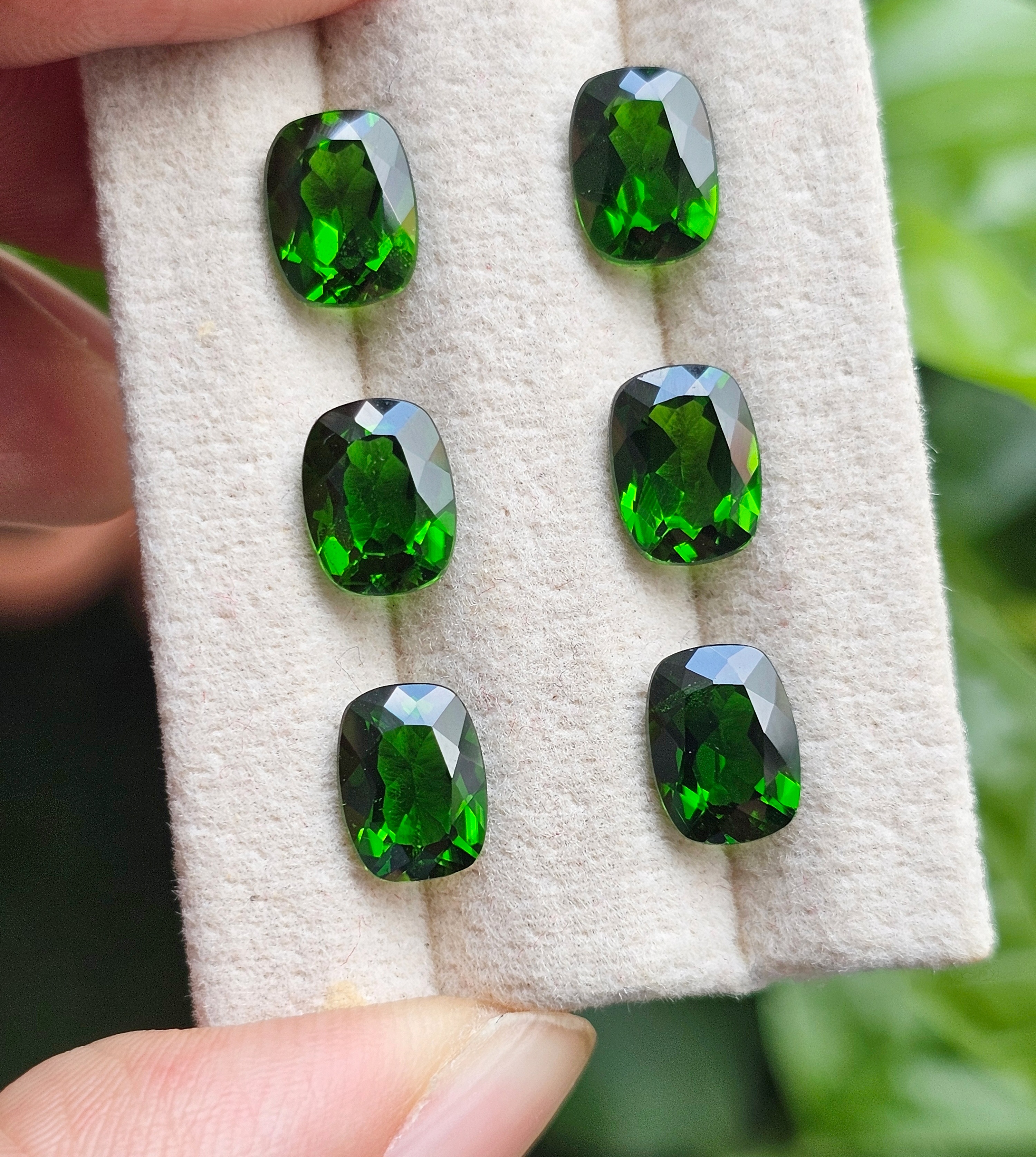 โครมไดออฟไซด์คูชั่น 8x6mm. 1 เม็ด