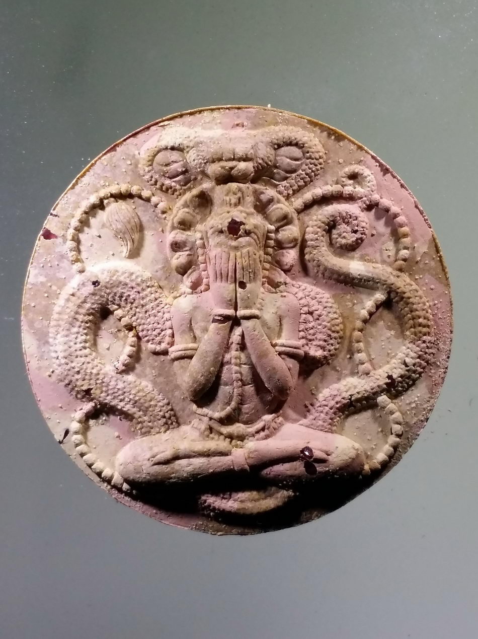 รหัสสินค้า จตุคามรามเทพ 775 พระเทวราชโพธิสัตว์จตุคามรามเทพ รุ่น มหาจักรพรรดิศรีวิชัยสุวรรณภูมิ เนื้อว่าน ก้นครก ฝังแร่มวลสาร หมายเลข ๒๘๐