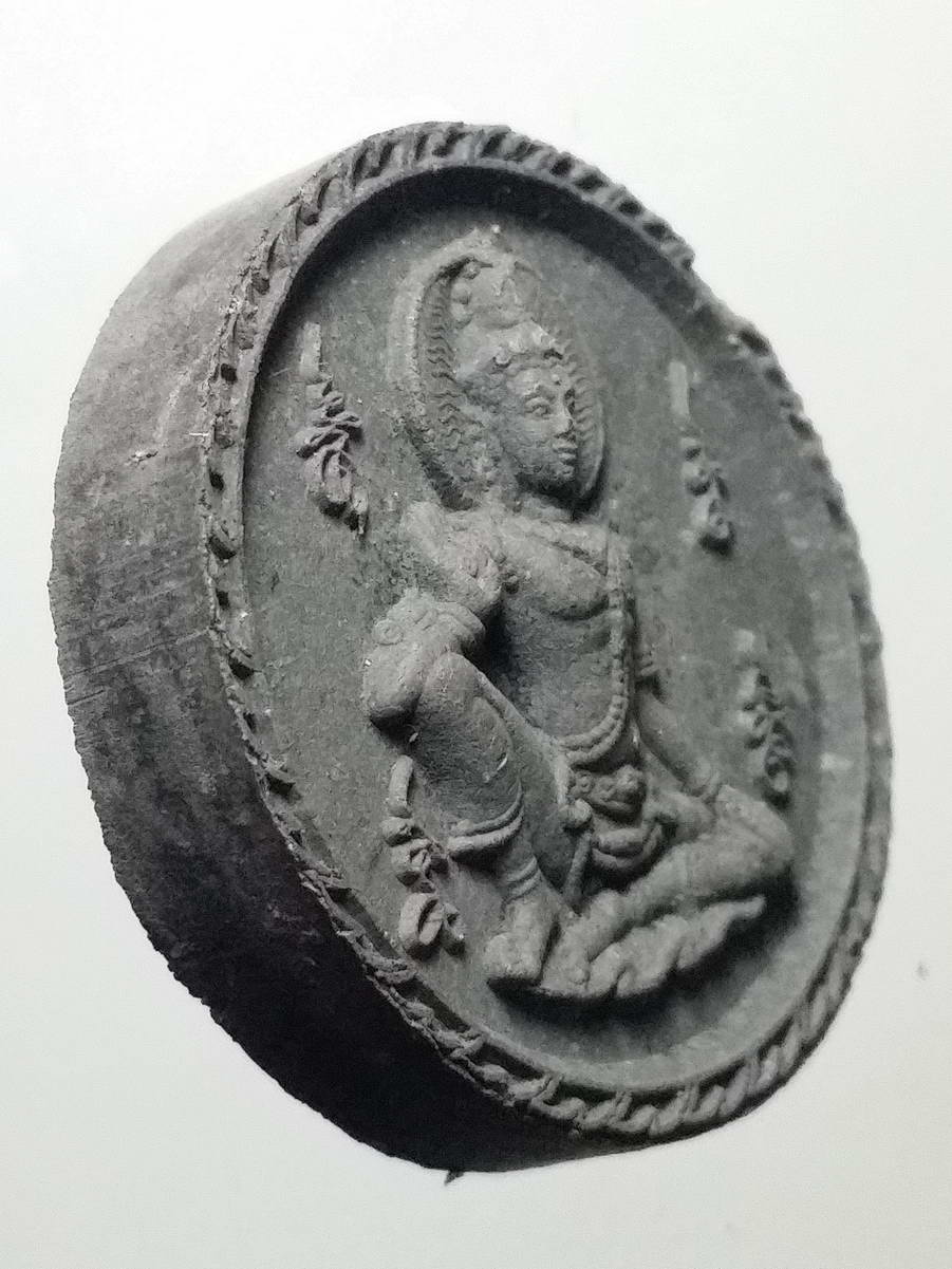 รหัสสินค้า พระมีกล่อง 260 จตุคามรามเทพเนื้อผงใบลาน ต้นครอบจักรวาลบันดาลทรัพย์ วัดคลองน้อย ตำบลคลองน้อย อำเภอปากพนัง จังหวัดนครศรีธรรมราช พระอธิการคง พุทธสโร จัดสร้าง อภิมหาพุทธาเทวาภิเษก ณ.วัดพระบรมธาตุวรมหาวิหาร จังหวัดนครศรีธรรมราช