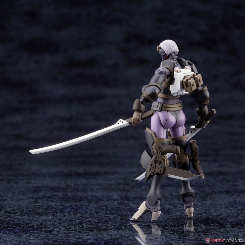 เปิดรับPreorder มัดจำ 200 บาท Governor LAT Black Rabbit (Plastic model)