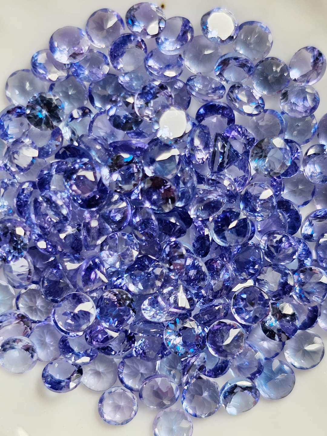 พลอยแทนซาไนท์กลม 3.5 มม. 1 กะรัต