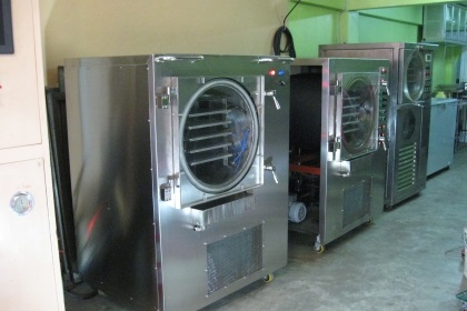 บริการอบแห้ง vacuum freeze dry ผลไม้ สมุนไพร รวมทั้งบดผงและบรรจุถุง