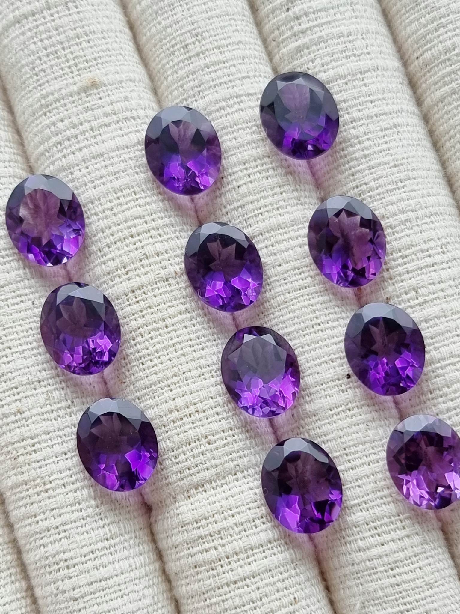 อเมทิสไข่ 10x8 mm. 1 เม็ด