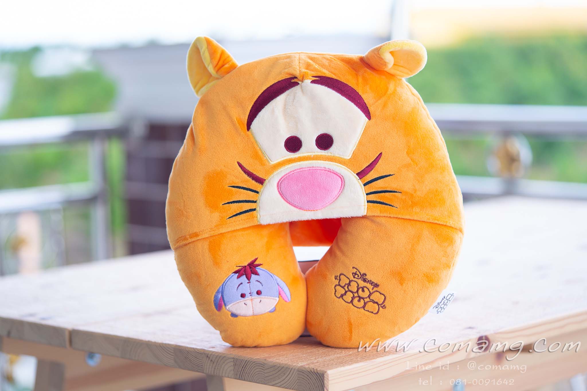 หมอนรองคอมีหมวกหมีพู ทิกเกอร์ อียอร์ พิกเล็ต (Disney Tsum Tsum)