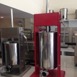 เครื่องอัดไส้กรอกมือหมุน 15 ลิตร Si-FS15