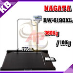 เครื่องชั่งดิจิตอล เครื่องชั่งโรงพยาบาล 360Kg ตาชั่งโรงพยาบาล เครื่องชั่งวางพื้น 360Kg ตาชั่งวางพื้น เครื่องชั่งน้ำหนักดิจิตอลวางพื้น 360Kg อ่านค่าละเอียด 0.1Kg สามารถเข็นรถเข็นหรือเตียงฉุกเฉินขึ้นชั่งน้ำหนักได้ทันที ยี่ห้อ NAGATA รุ่น BW-6190XL