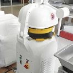 เครื่องแบ่งแป้งปั้นกลม 36 ลูก กึ่งออโต้ Si-DV36