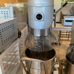 เครื่องผสมอาหาร 3 หัวตี 60 ลิตร Si-MX60