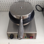 เครื่องทำโคนไอศครีม