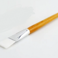 แปรงด้ามไม้(ยาว )แปรงทาหน้า ทาครีม อุปกรณ์สปา Brush02 1อัน