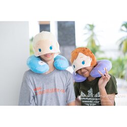 หมอนรองคอมีหมวก เอลซ่า&อันนา (ในเรื่องFrozen )