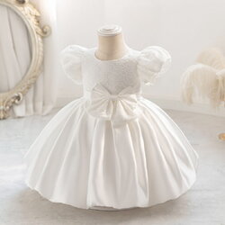 Gd4115- พร้อมส่งจากไทย ชุดออกงานเด็กหญิงสีขาว สีสวยเหมือนในแบบ เก็บชายเป็นพุ่มสวยเก๋ เนื้อผ้าสุดสวยหรูดุจไหม ชุดราตรีเด็กทรงสั้น มีแขนตุ๊กตา