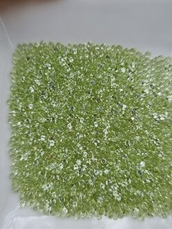 เพอริดอทกลม 1.5 มม. 5 กะรัต