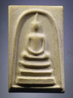 รหัสสินค้า พระสมเด็จ วัดต่างๆ 1161 พระสมเด็จเนื้อผง รุ่น เฉลิมพระเกียรติครบ 5 รอบ ในหลวงรัชกาลที่ 9 สร้างปี 2530 วัดนครป่าหมาก กรุงเทพฯ จัดสร้าง หายาก สร้างน้อย สภาพสวย งดต่อราคา