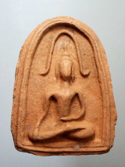 รหัสสินค้า พระไม่ทราบที่ 179 พระขุนไกรเนื้อดินเผา น่าจะเป็นพระเกจิสร้าง ไม่ทราบที่ พระรายการนี้ให้เช่าบูชาแล้ว