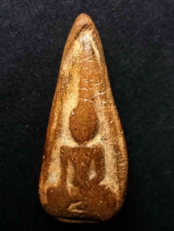 รหัสสินค้า พระกรุ 014 พระนางกำแพง จังหวัดกำแพงเพชร พิมพ์เม็ดมะเคล็ด