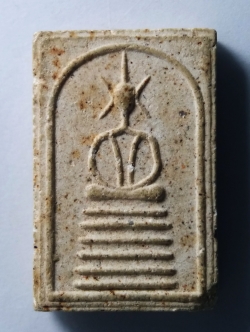 รหัสสินค้า พระสมเด็จ วัดต่างๆ 186 พระสมเด็จเนื้อผงฐาน 6 ชั้น อกร่องตลอด หลังเรียบ ไม่ทราบที่