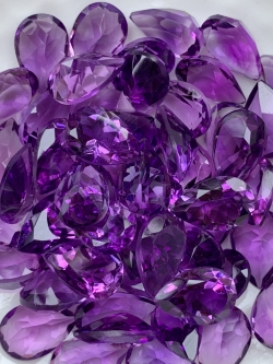 อเมทิสหยดน้ำ 9X6 มม. 5 กะรัต