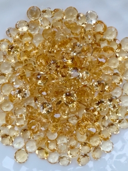 ซิทรินอ่อนกลม 3.0 มม. 5 กะรัต