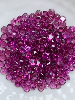 Rhodolite โรโดไลท์กลม 3.0 มม. 5 กะรัต