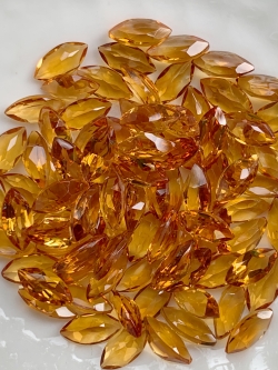 ซิทรินเข้มมาคี 7X3.5 มม. 5 กะรัต