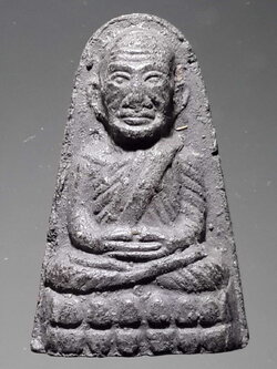 รหัสสินค้า หลวงปู่ทวด วัดต่างๆ 342 หลวงปู่ทวด วัดช้างให้ จังหวัดปัตตานี พิมพ์เตารีดหัวมน หลังเรียบ ไม่ทราบปีที่สร้าง