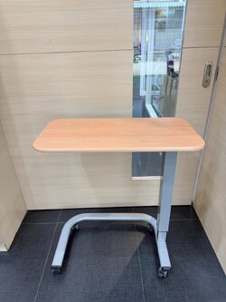 โต๊ะคร่อมเตียง OVERBED TABLE (ENIGMA) ENT-1001C ระบบไฮโดรลิค อำนวยความสะดวกในการนั่งรับประทานอาหาร และนั่งอ่านหนังสือบนเตียง