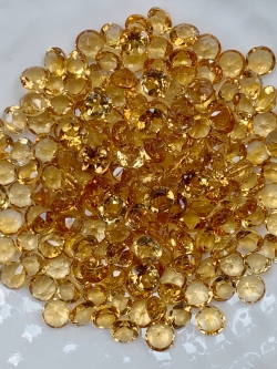 ซิทรินอ่อนกลม 3.5 มม.5 กะรัต