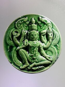 รหัสสินค้า จตุคามรามเทพ 007 จตุคามรามเทพ รุ่น เก้าหน้ามหาโชคมหาเศรษฐี วัดอ้ายเขียว เนื้อกระเบื้องเคลือบเขียว พระรายการนี้ให้เช่าบูชาแล้ว