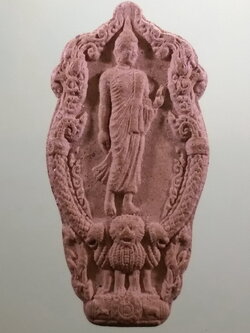 Antig FB 12152 พระลีลาเนื้อผง 26 พุทธศตวรรษ ที่ระลึก 2,600 ปี แห่งการตรัสรู้ ขององค์พระสัมมาสัมพุทธเจ้า