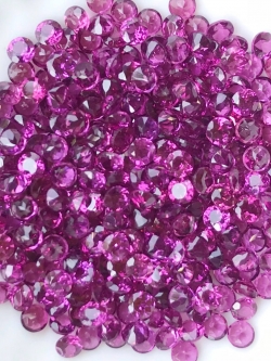 โรโดไลท์กลม 2.75 มม. 5 กะรัต