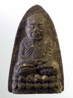 รหัสสินค้า หลวงปู่ทวด วัดต่างๆ 513 หลวงปู่ทวด เนื้อผงใบลาน ฝังแร่ ครูบาสมชาย