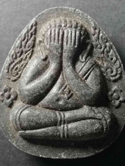 รหัสสินค้า ปัตตานี 005 พระปิดตาเนื้อผงใบลาน หลวงปู่ทวด วัดช้างให้ จังหวัดปัตตานี รุ่นมหาราช สร้างปี 2538 พระรายการนี้ให้เช่าบูชาแล้ว