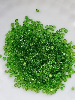 โครมไดออฟไซด์กลม 1.5 มม. 1 กะรัต