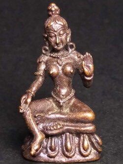 รหัสสินค้า พระกริ่ง พระหล่อ 139 รูปหล่ออุดกริ่ง พระแม่ปารวดี เนื้อนวโลหะ ไม่ทราบสำนัก พระรายการนี้ให้เช่าบูชาแล้ว