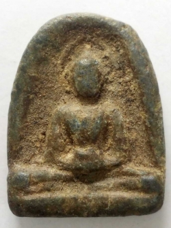 รหัสสินค้า พระกรุ 049 พระซุ้มกอ กำแพงเพชร เนื้อชินเขียว พระรายการนี้ ให้เช่าบูชาแล้ว